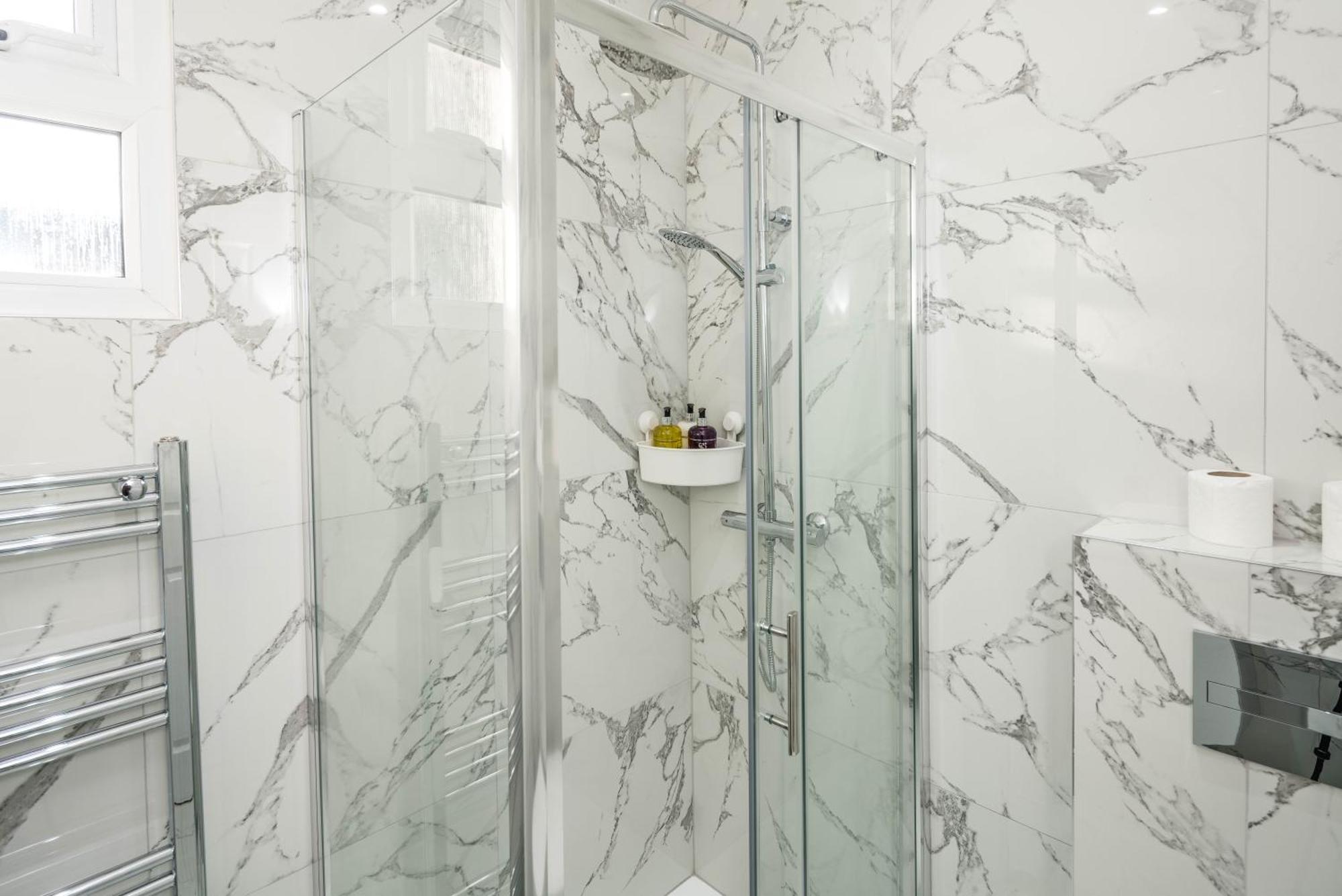 Kensington Muse Apartamento *